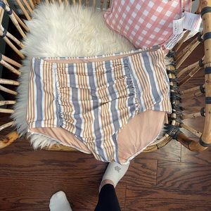 Kortni Jeane Ruched Bottoms